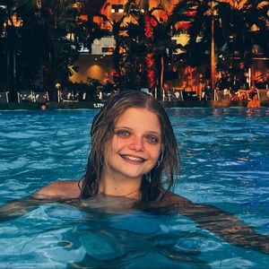 Meet your Posher, Julia